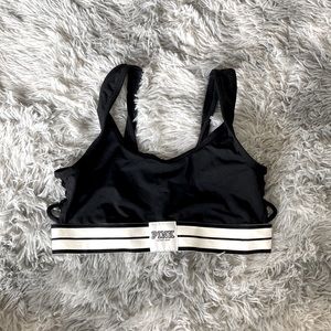 Vs pink sports bra